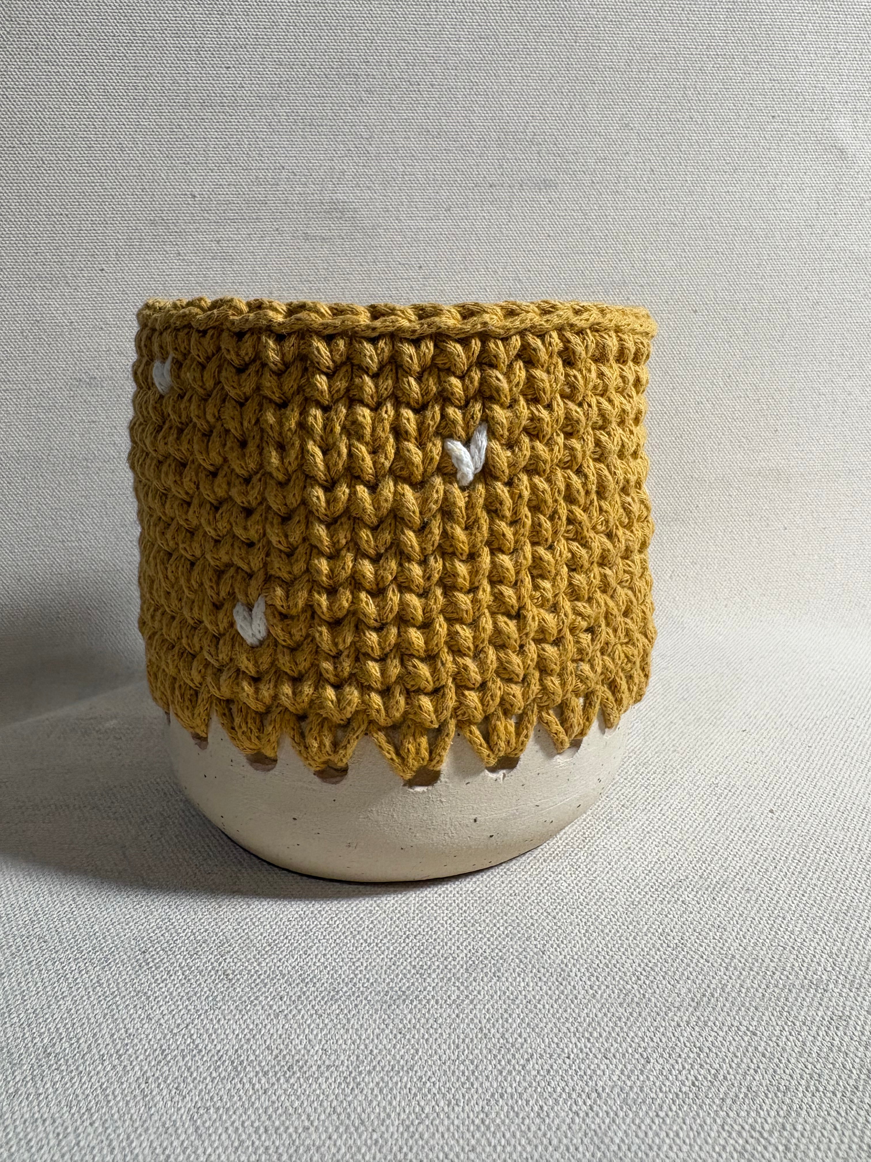 Cestino uncinetto giallo